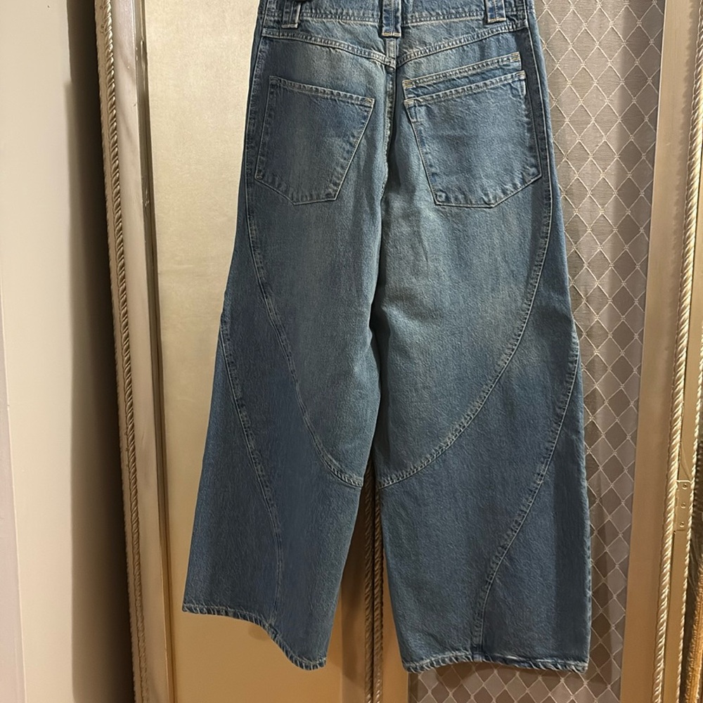 🌸FP chill vibe Worn 2 hours Classic Blue Women's Jeans tags off - Picture 4 of 5
